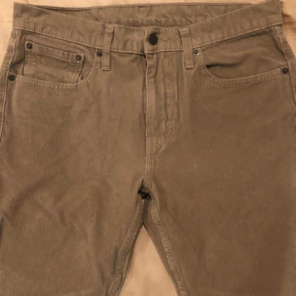 Levi’s 502 corduroy jeans size 32x34 tan